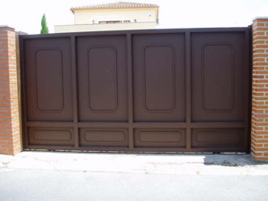 Alumicer puerta corredera marrón