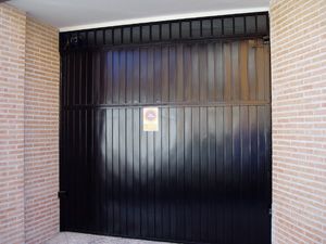 Alumicer puerta basculante 2
